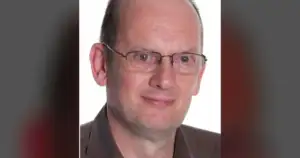 Jon Davies: "I wasn't going to make it." Ebola from DRC to Germany.