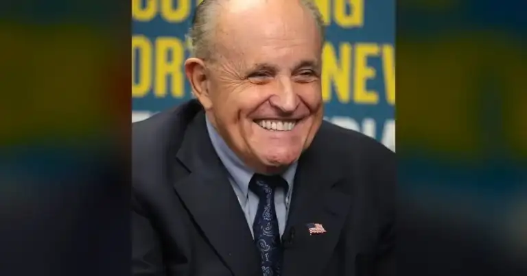 Giuliani's Rep: "Ultimate fighter" in pneumonia battle.