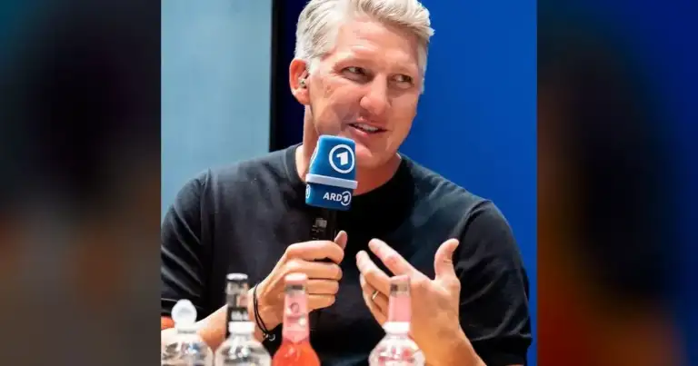 Schweinsteiger's 'give him the ball' message sparks online fire