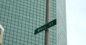 Wall Street Yanks 20,000 Staff Back to Office 5 Days/Week