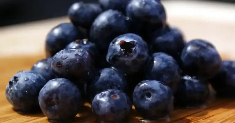 Skip Supplements: $8 Blueberries Boost Immunity, Slim Waist